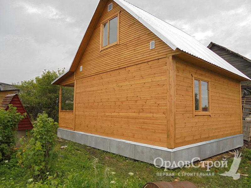 Как расположить деревянный дом на земельном участке?